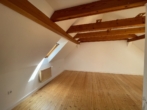 Schlafen - RESERVIERT! Gepflegte, renovierte Wohnung mit eigenem Eingang und PKW-Stellplatz