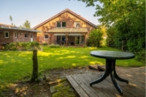 Hinteransicht - Familienfreundliches Traumhaus in Rhauderfehn – viel Platz, Garten, Terrasse & Garage