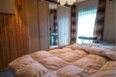 Bild... - Freistehendes Wohnhaus mit Charme und 1,4 ha Land – Handwerkerobjekt in Alleinlage!
