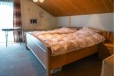 Bild... - Freistehendes Wohnhaus mit Charme und 1,4 ha Land – Handwerkerobjekt in Alleinlage!