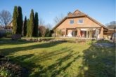 Bild... - RESERVIERT „Wohlfühlen: Großzügiges Traumhaus mit Garten, Kamin & Barrierefreies Erdgeschoss”